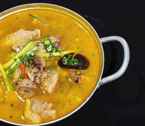 Lẩu Gà Nấu Nấm