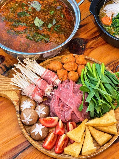 Lẩu Bò Riêu Cua